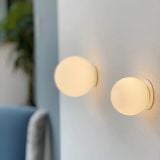  Đèn Tường Trang Trí 1 Bóng Thủy Tinh Tròn MotoM Sphere Φ100mm MBK034 – Đèn Treo Tường & Trần LED 3.5W Ánh Sáng Ấm 2700K 