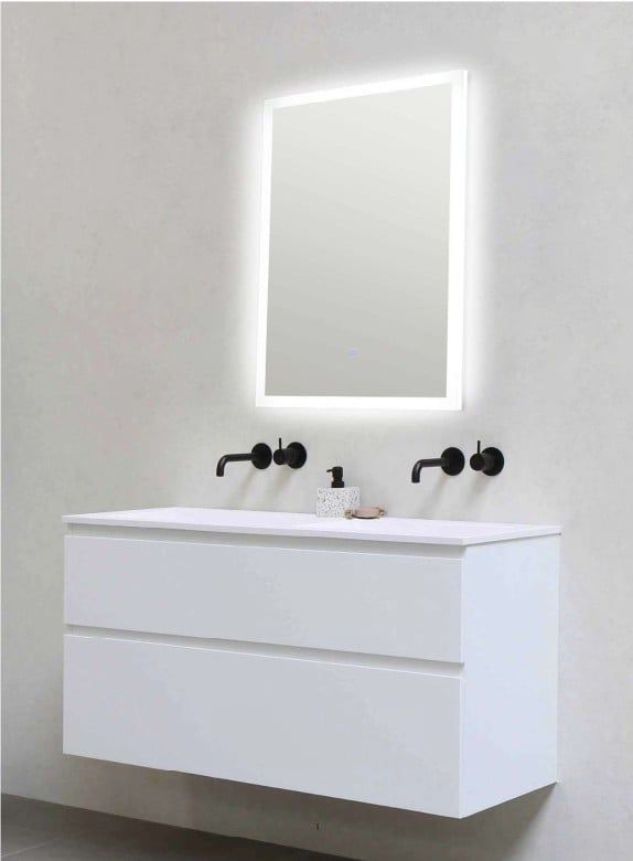  Gương chữ nhật có đèn tích hợp và tấm sưởi chống mờ GBK031V 