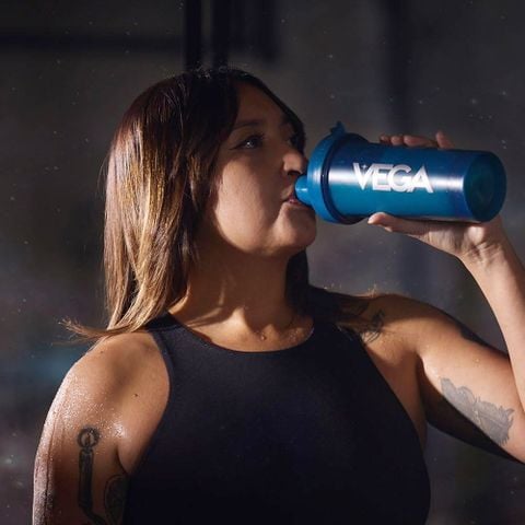  Bình lắc nhập khẩu USA Blender Bottle 830ml : Vega 