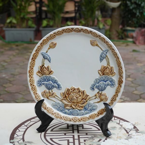  ĐĨA PHONG THUỶ TRƯNG BÀY “LIÊN HOA NHƯ Ý CÁT TƯỜNG” – Mang Lại Bình An, May Mắn 