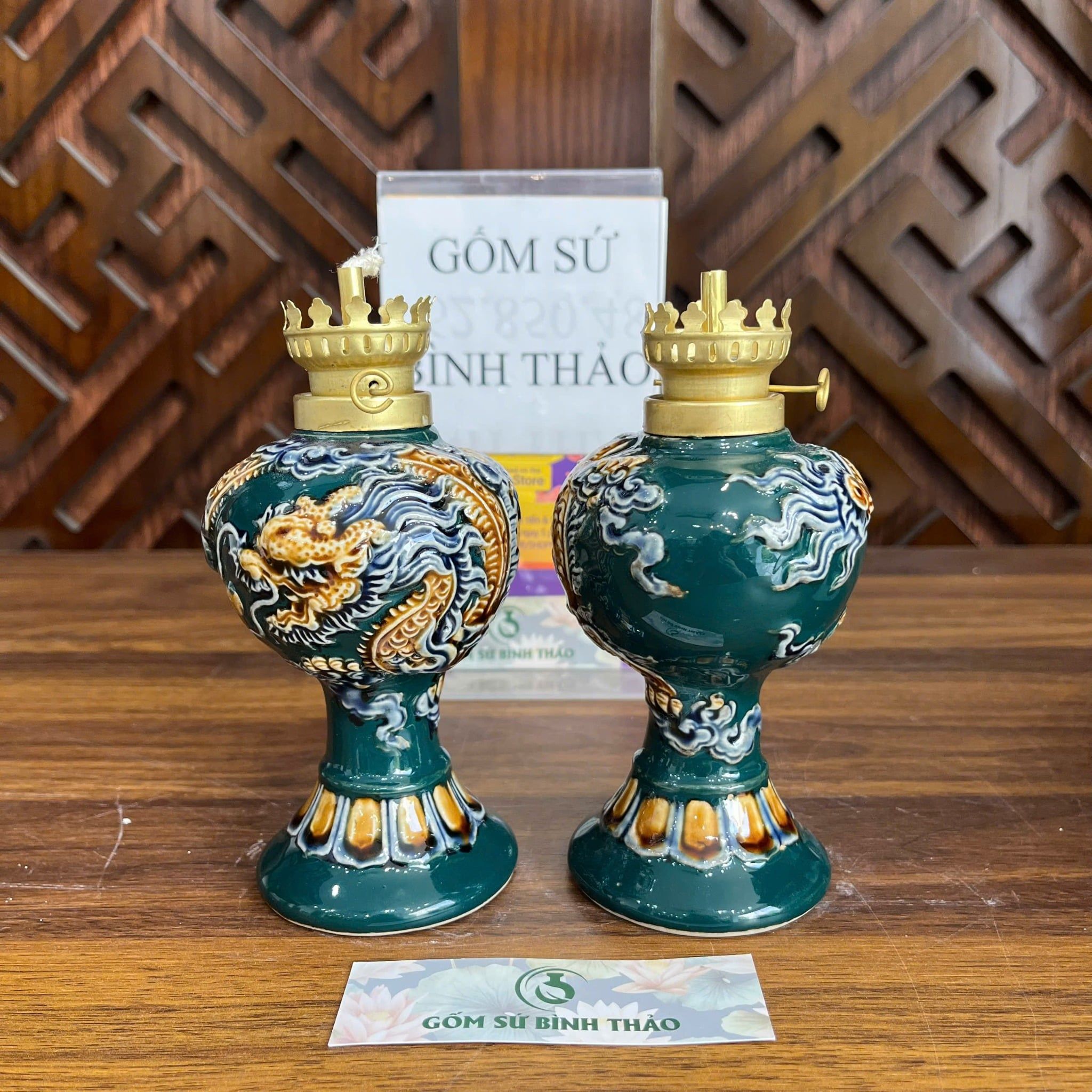  Đèn dầu men xanh ngọc họa tiết rồng đắp nổi - Gốm sứ Bát Tràng cao cấp 
