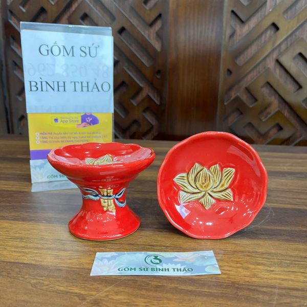  Chân nến sen men đỏ họa tiết đắp nổi - Gốm sứ Bát Tràng cao cấp 