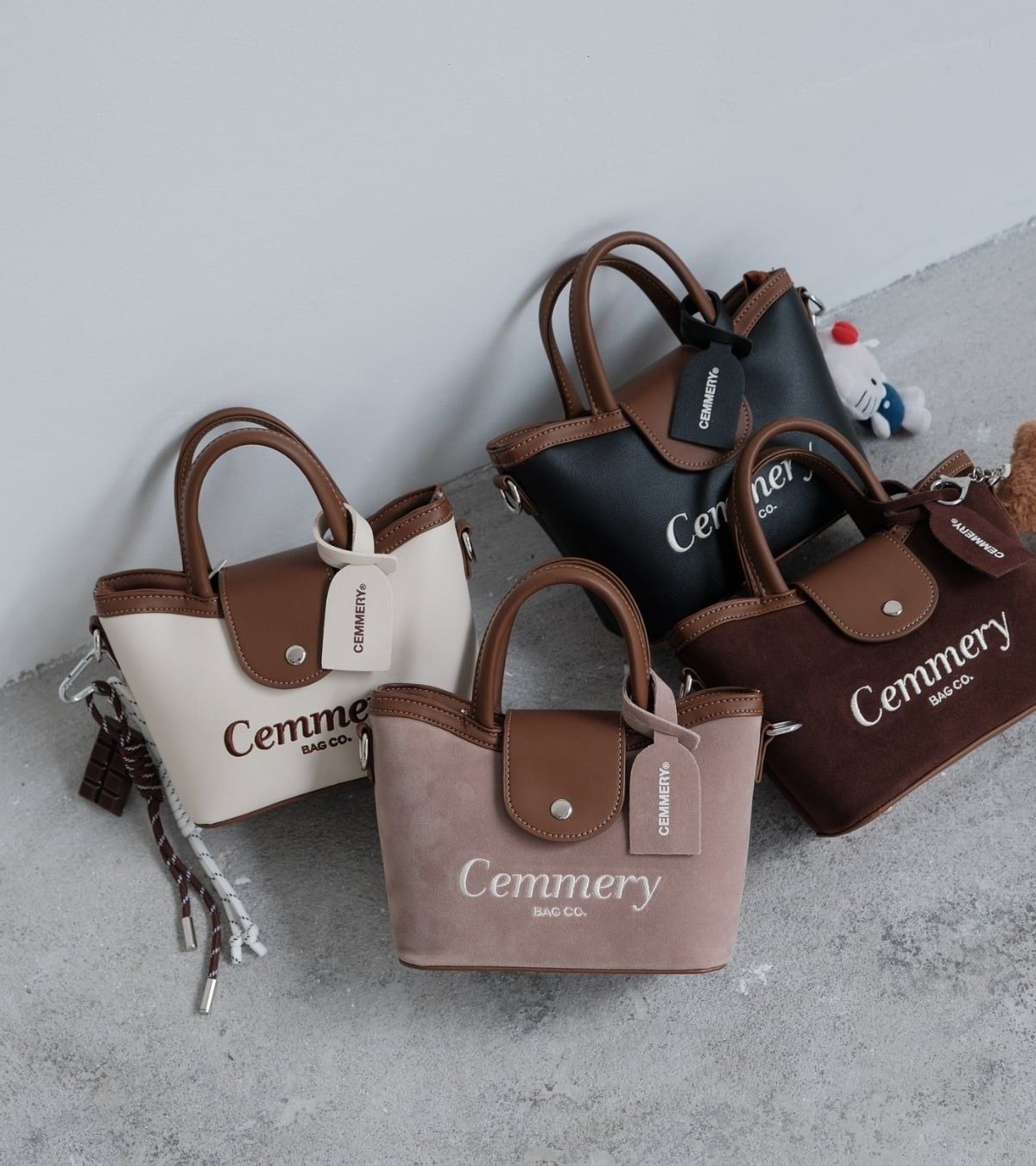  TÚI ĐEO CHÉO CEMMERY - VELVET MINI BAG 