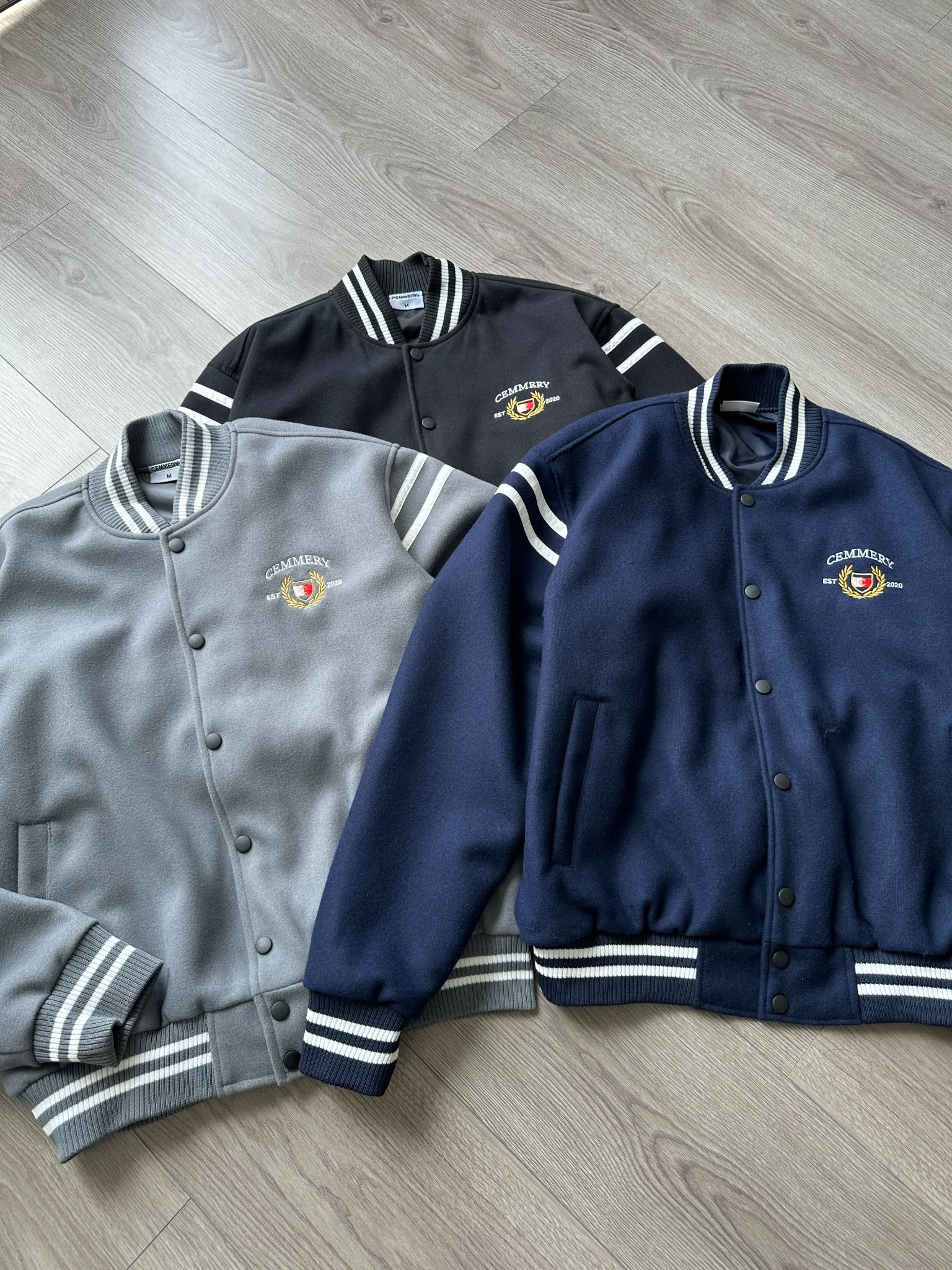  ÁO KHOÁC VARSITY CEMMERY - CREST VARSITY 