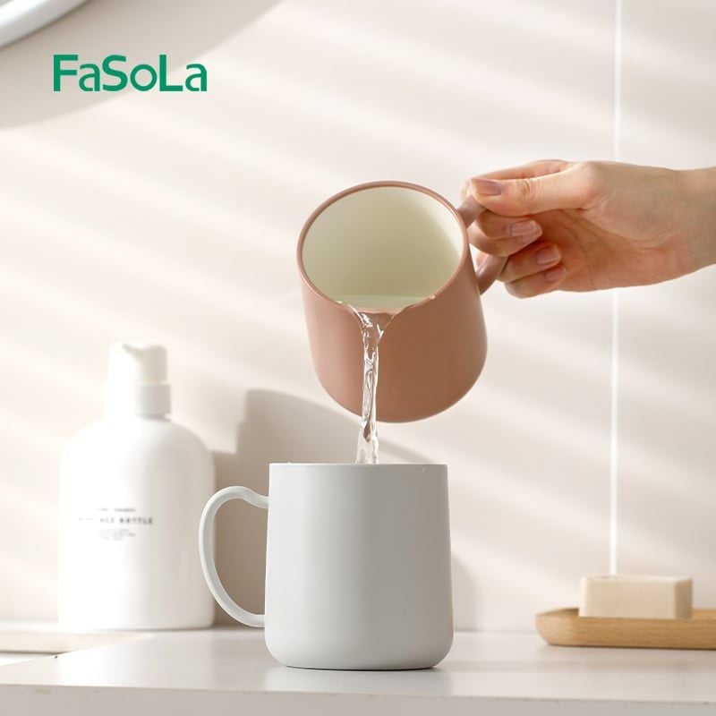 Ly nhựa có tay cầm FSLYF-335