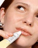  Son dưỡng môi Glossier Balm Dotcom - Biscotti Nobox Tách Set 