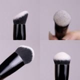  Cọ Nền Cao Cấp Masterclass Foundation Brush 