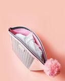  Túi Đựng Mỹ Phẩm Benefit Roller Dome Makeup Bag With Pom Pom 