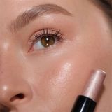  Highlight Dạng Thỏi Lord & Berry Luminizer - Champagne Pink 4g 