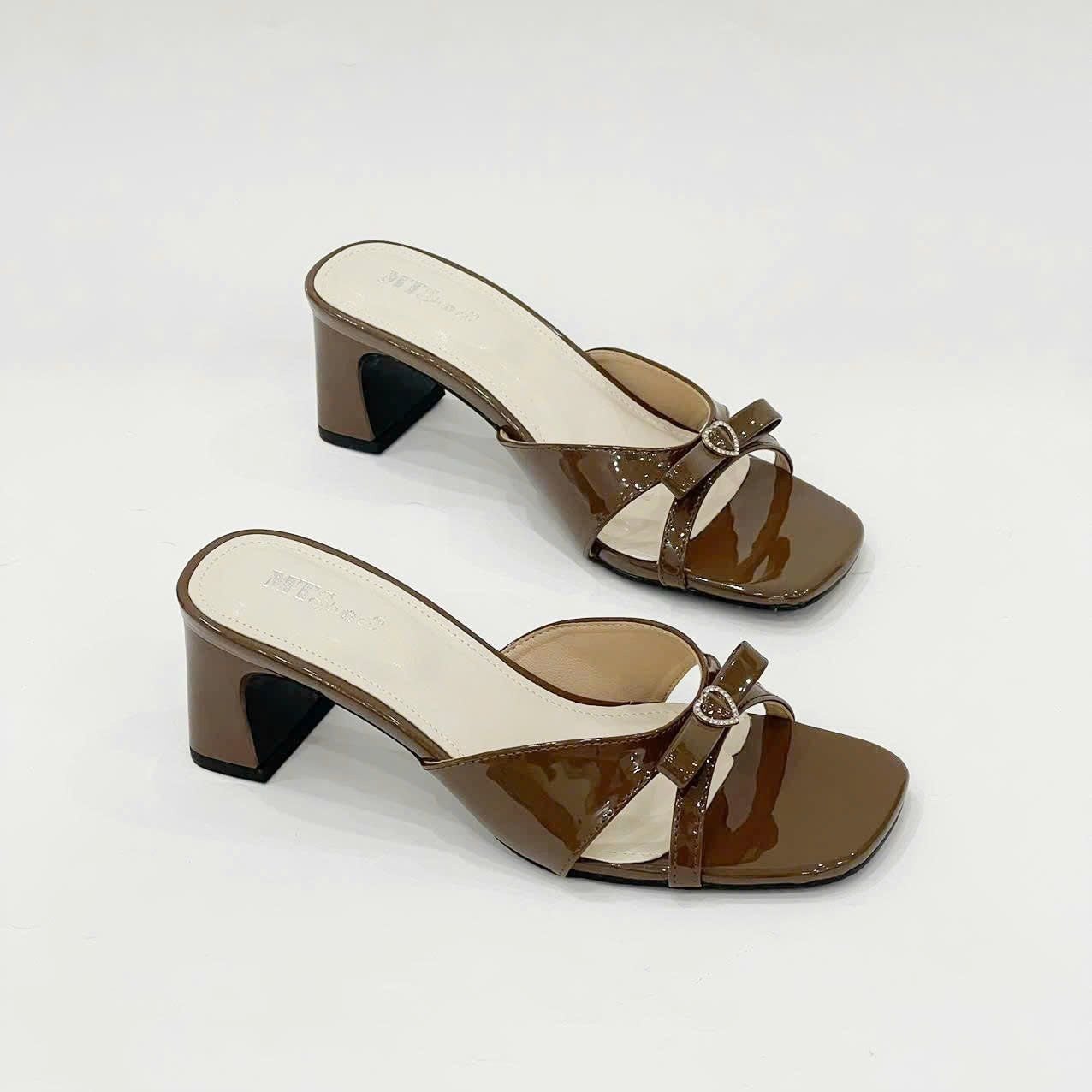  Guốc nữ mũi vuông nơ đính đá hình trái tim MT2529 