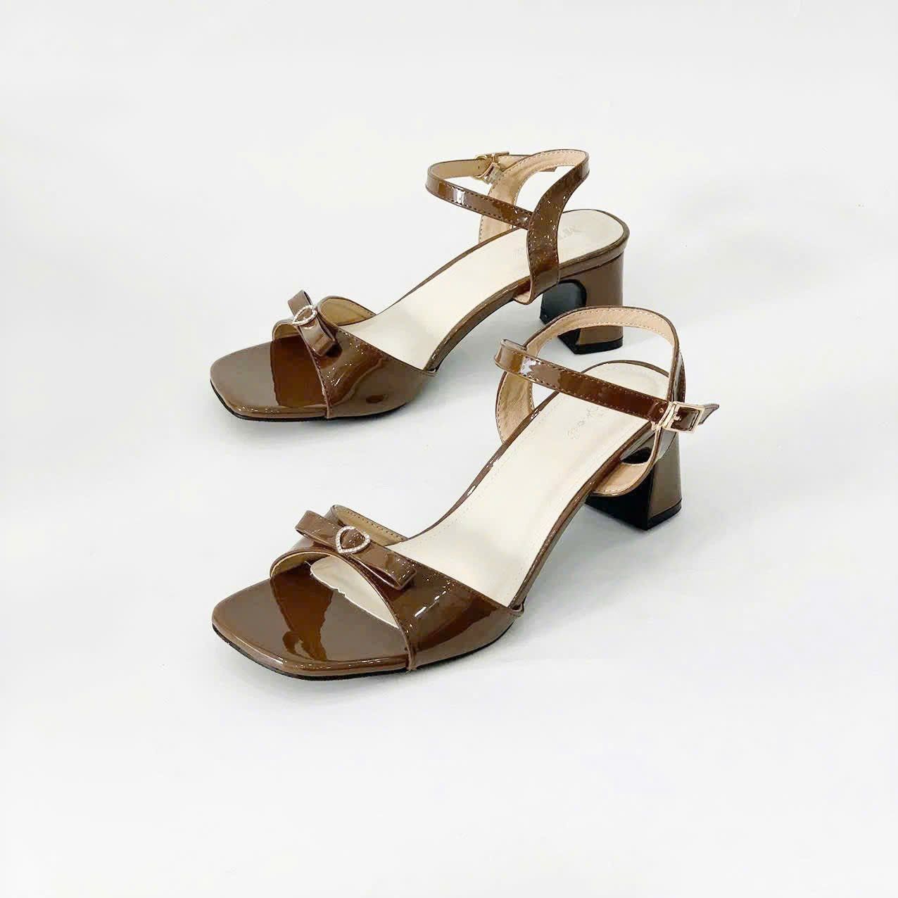  Giày sandal mũi vuông nơ trái tim MT2530 