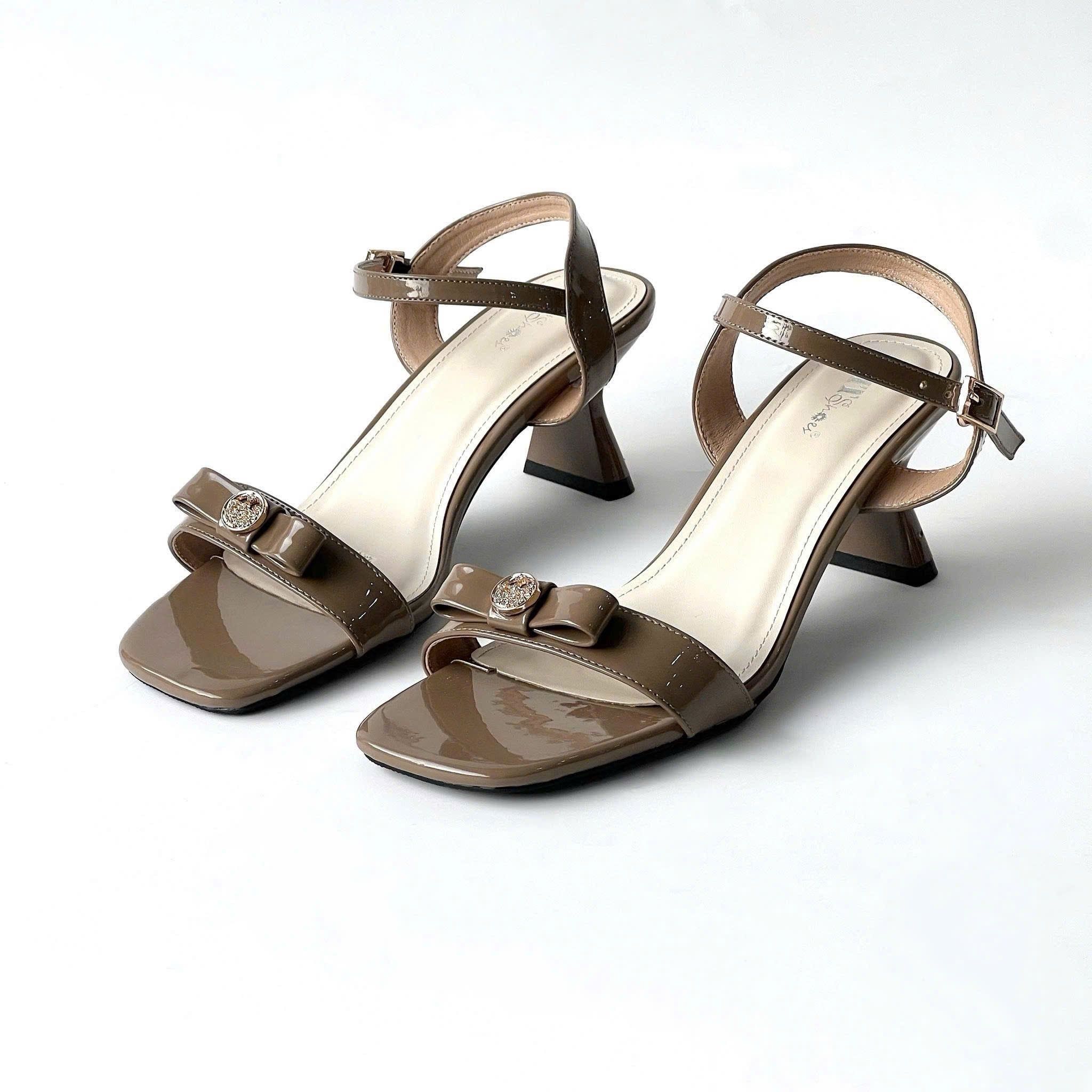  Giày sandal quai ngang đính đá, gót trụ 5cm MT2533 