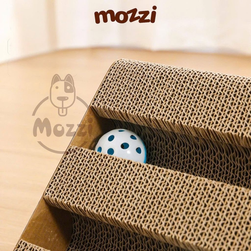 Bàn cào móng tam giác 2 tầng kèm banh 28x17.5x21cm cho mèo