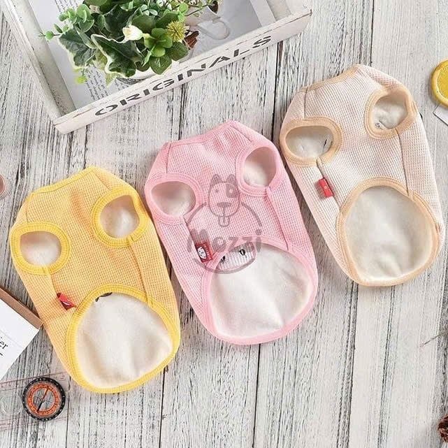Áo 3 lỗ vải tổ ong có khoen dắt cho chó mèo