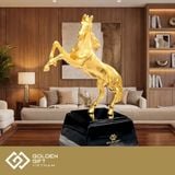 Tượng Ngựa Vàng Chiến Thắng
