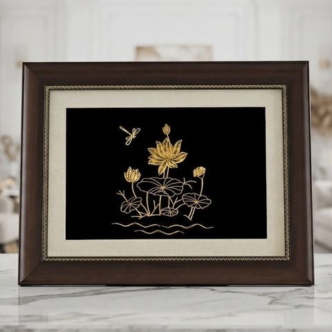 Tranh Hoa Sen chế tác từ Bạc Mạ Vàng Dáng Ngang