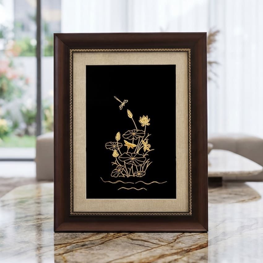 Tranh Hoa Sen Tết Sợi Bạc - Dáng Đứng (45x35cm)