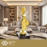 Tượng cô gái mặc áo dài Việt Nam mạ vàng