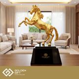 Tượng Ngựa Vàng Chiến Thắng