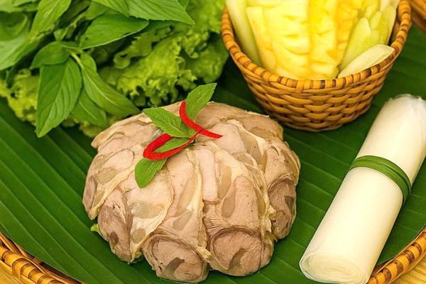  Bắp Bò Ngâm Thảo Mộc - Herb-Marinated Beef Shank 