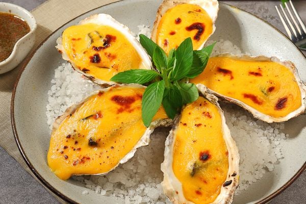  Hàu Nhật Phô Mai Tan Chảy - Japanese Oyster In Melting Cheese 