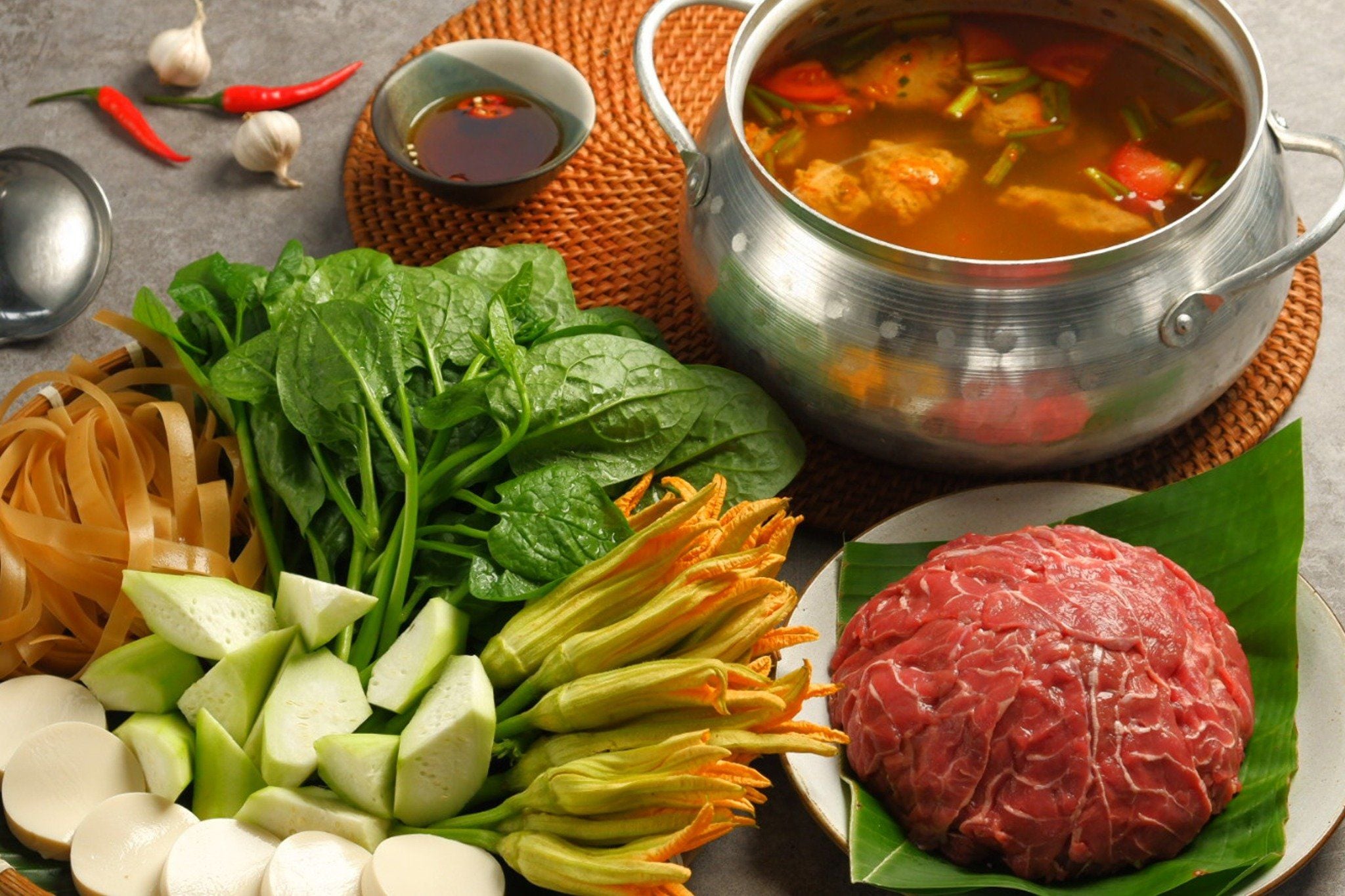  Lẩu Bắp Bò Nhúng Riêu Cua - Beef in Crab Paste Soup Hot Pot 
