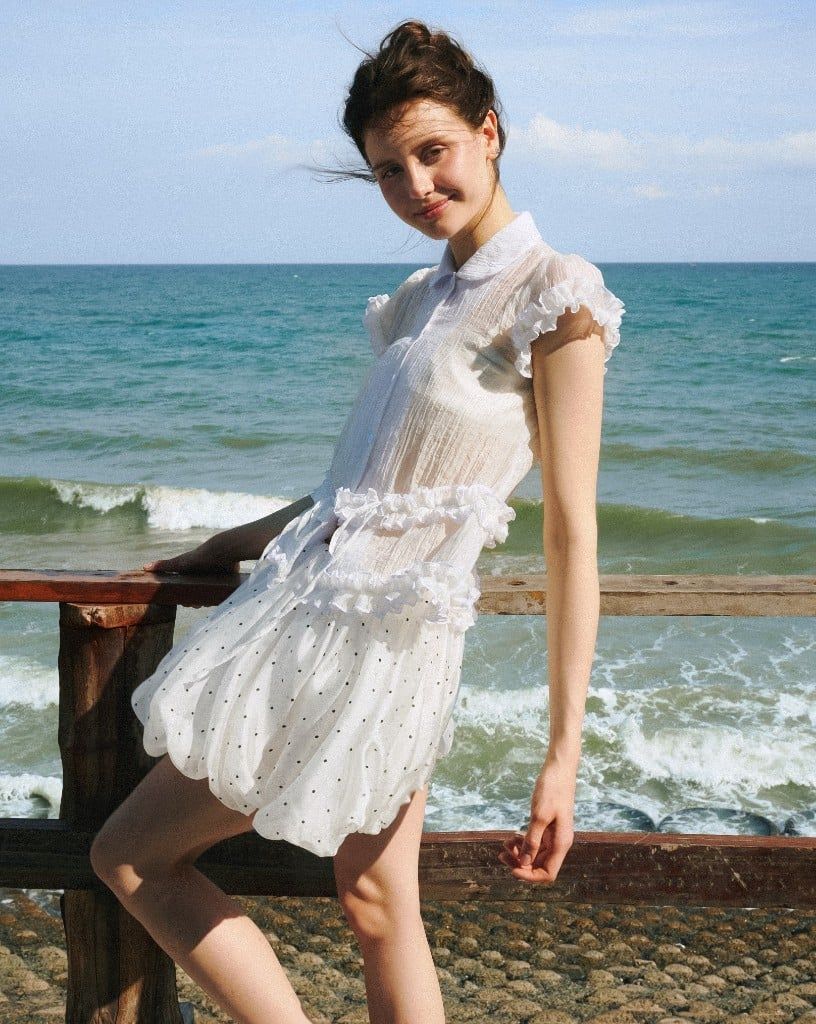  Sweet Dare Shirt – Áo sơ mi cổ tròn tơ xuyên thấu phối bèo Remmus - BST Remmus x Dove 