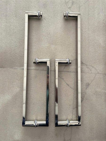  Tay nắm cửa kính phòng tắm Vuông phi 25 235 * 435 màu inox 