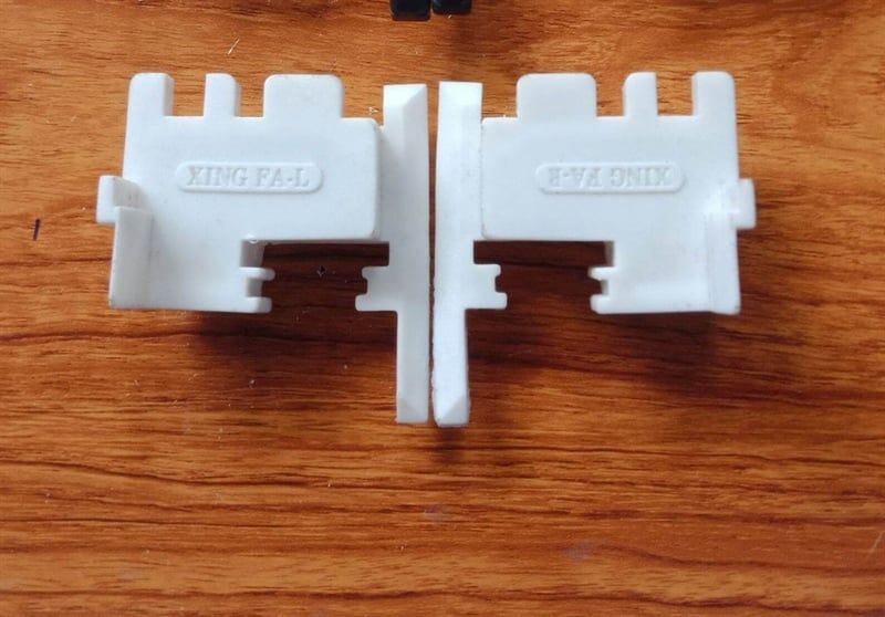  Bịt đố dùng chung xingfa phải trắng(50C/B) 