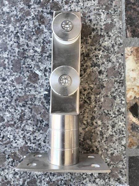 Trụ cầu thang tròn rỗng phi 38 cao 20 – Phân Phối Vật Tư Phụ Kiện Phú Hải
