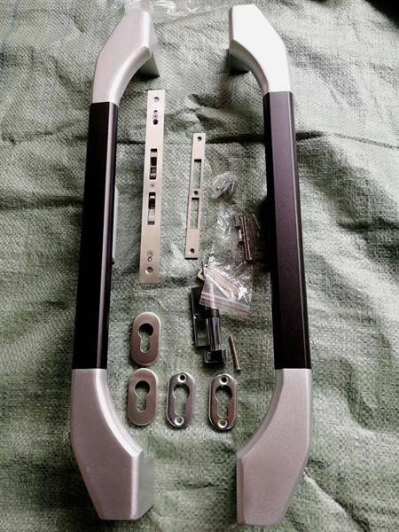  Khóa tay nắm chữ D lớn đen Xám 8T 