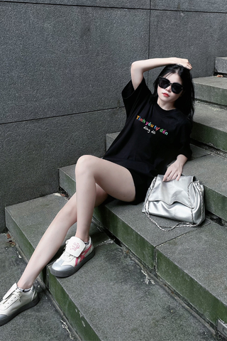 Áo Thun Unisex Tình Yêu Tự Đến 