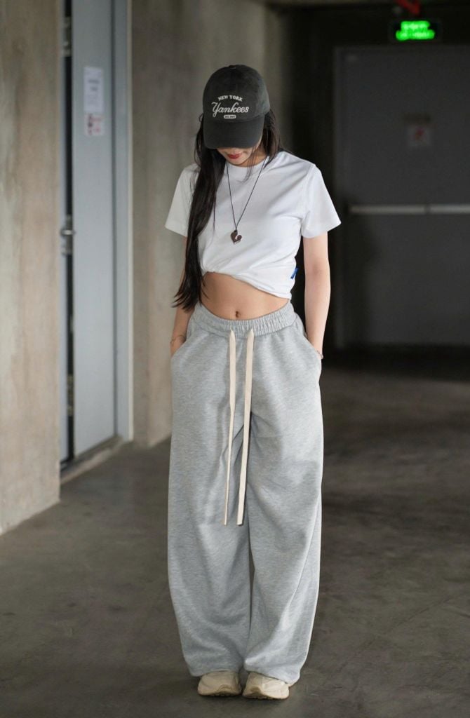 Quần Ống Rộng Chất Nỉ 2 Da Overco - O9J1