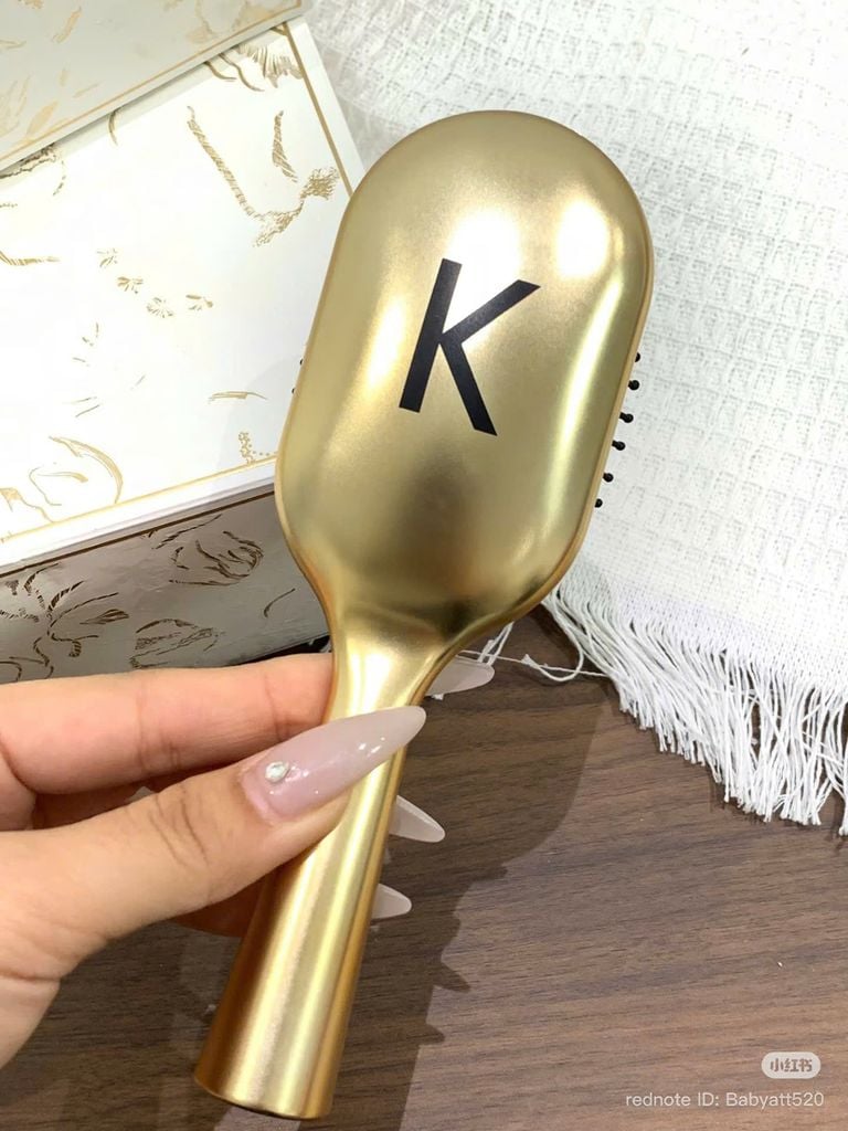LƯỢC KERASTASE UNBOX