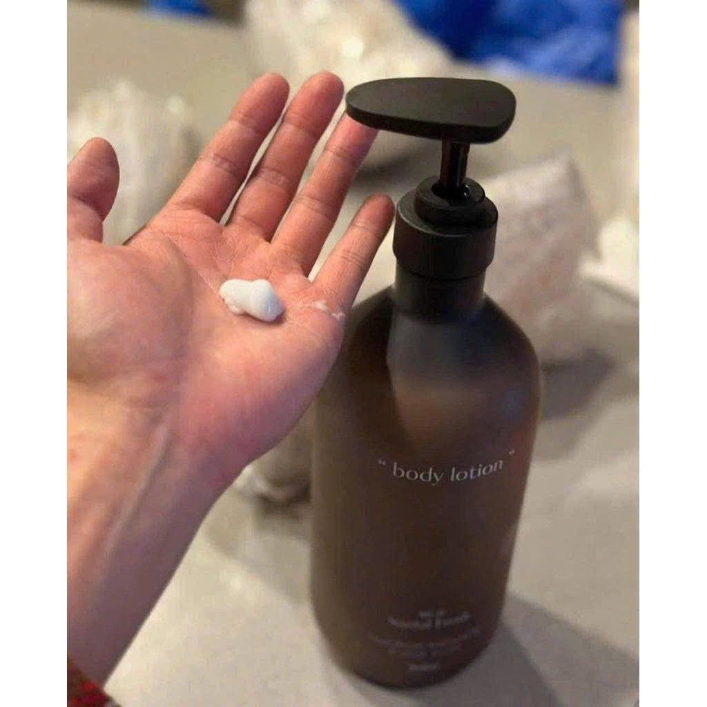 DƯỠNG THỂ HETRAS HOTEL THERAPY BODY LOTION