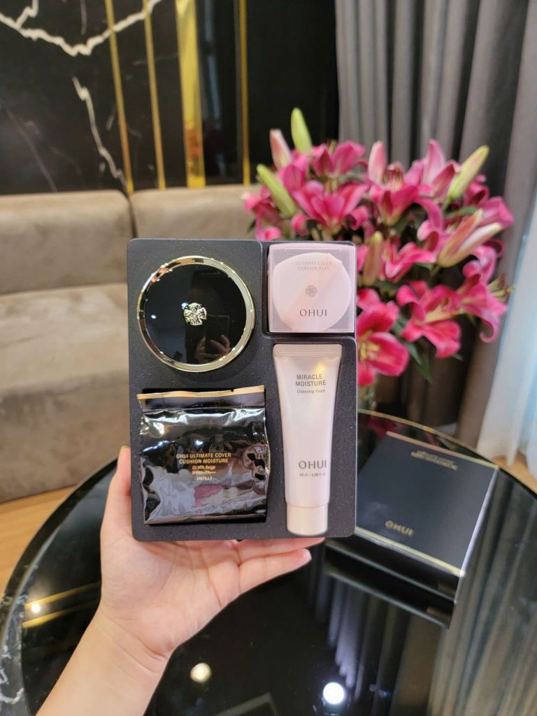 Set Phấn Nước OHUI Ultimate Cover Cushion Moisture 01 MILK BEIGE