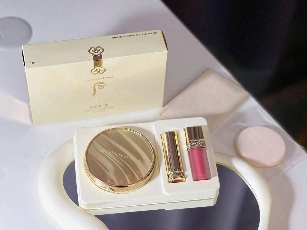SET PHẤN PHỦ NÉN WHOO LUXURY GLOW PRESSED POWDER SPECIAL 3 MÓN