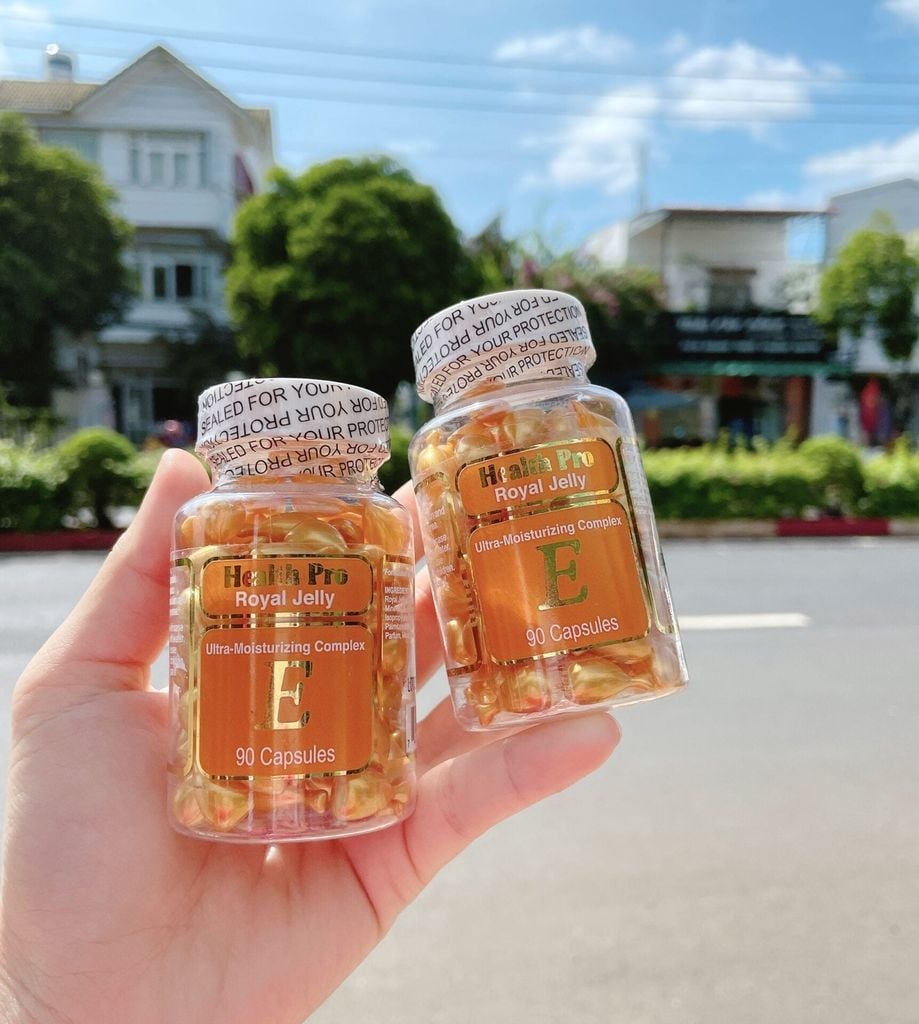 VIÊN NANG DƯỠNG DA Health Pro Royal Jelly Vitamin E 90 viên