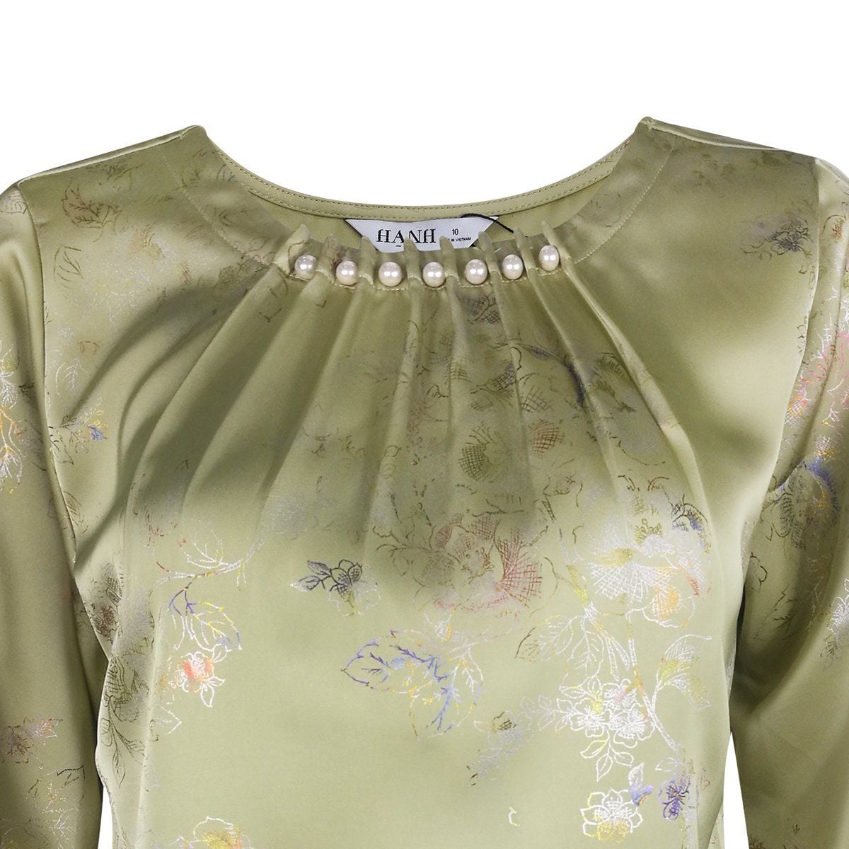  Hạnh - Áo kiểu trung niên cổ tròn kết hạt châu chất liệu lụa in họa tiết hoa 1432/3.385/4.446 