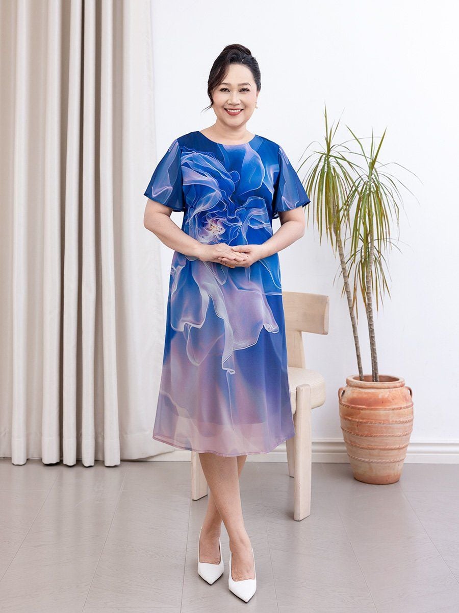  Hạnh Đầm suông cổ tròn in họa tiết chuyển động sắc xanh ,tay ngắn 1623/5.309 