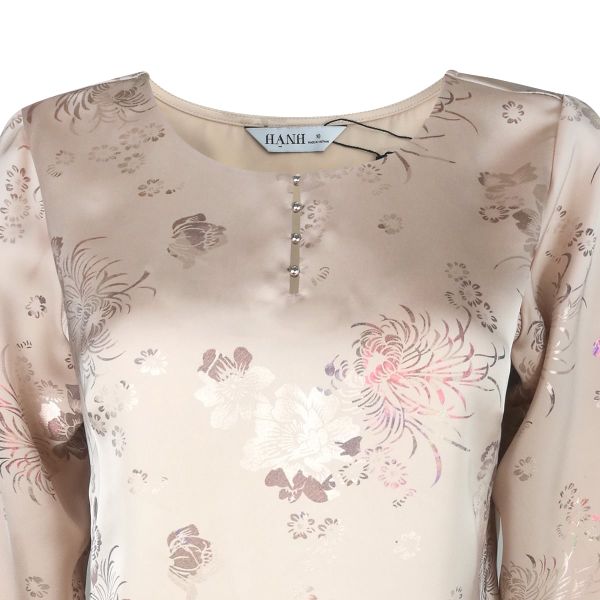  Hạnh - Áo Kiểu Trung Niên Cổ Tròn Kết Hạt Tay Lỡ Chất Liệu Lụa Canva In Hoa Văn 2472/4.615 