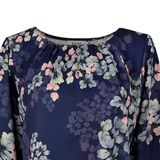  Hạnh - Áo Kiểu Trung Niên Cổ Tròn Đính Bi Tay Lửng Chất Liệu Lụa Mẫu Đơn Hoạ Tiết Dập Nổi 2486/5.186 