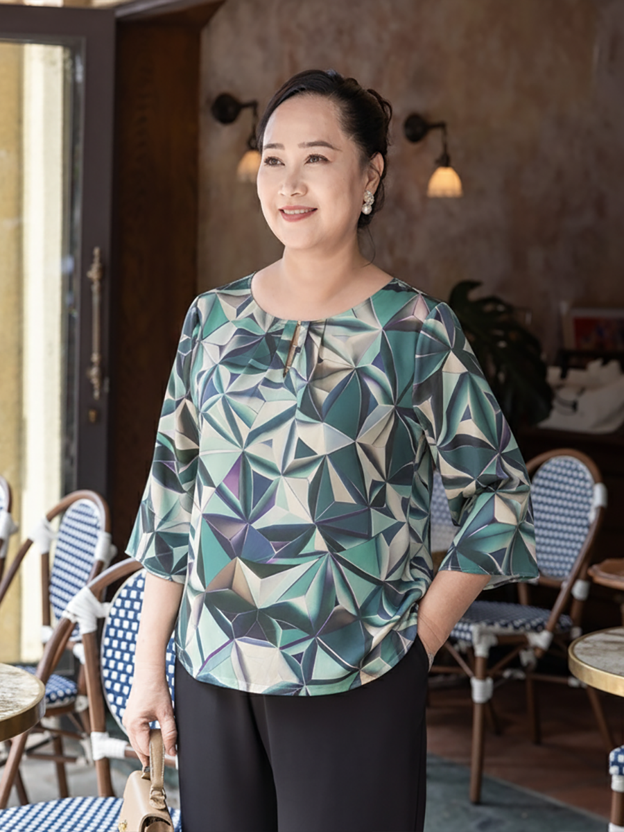  Hạnh - Áo kiểu trung niên cổ tròn tay lỡ chất liệu Cavan in họa tiết 2486/5.411 