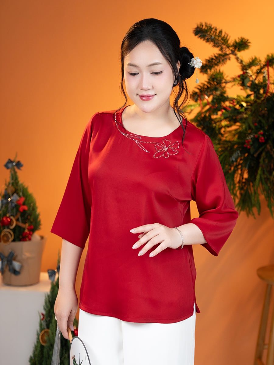  HẠNH - Áo kiểu cổ tròn đính cườm thủ công chất liệu lụa vân sóng 2491/5.434 