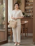  Hạnh - Bộ quần trung niên cổ tròn tay ngắn chất liệu linen thêu họa tiết 25413/5.288 