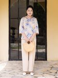  Hạnh - Áo kiểu trung niên cổ xẻ lá trầu đính hạt châu chất liệu lụa in họa tiết 25415/5.400/5.399/5.401 