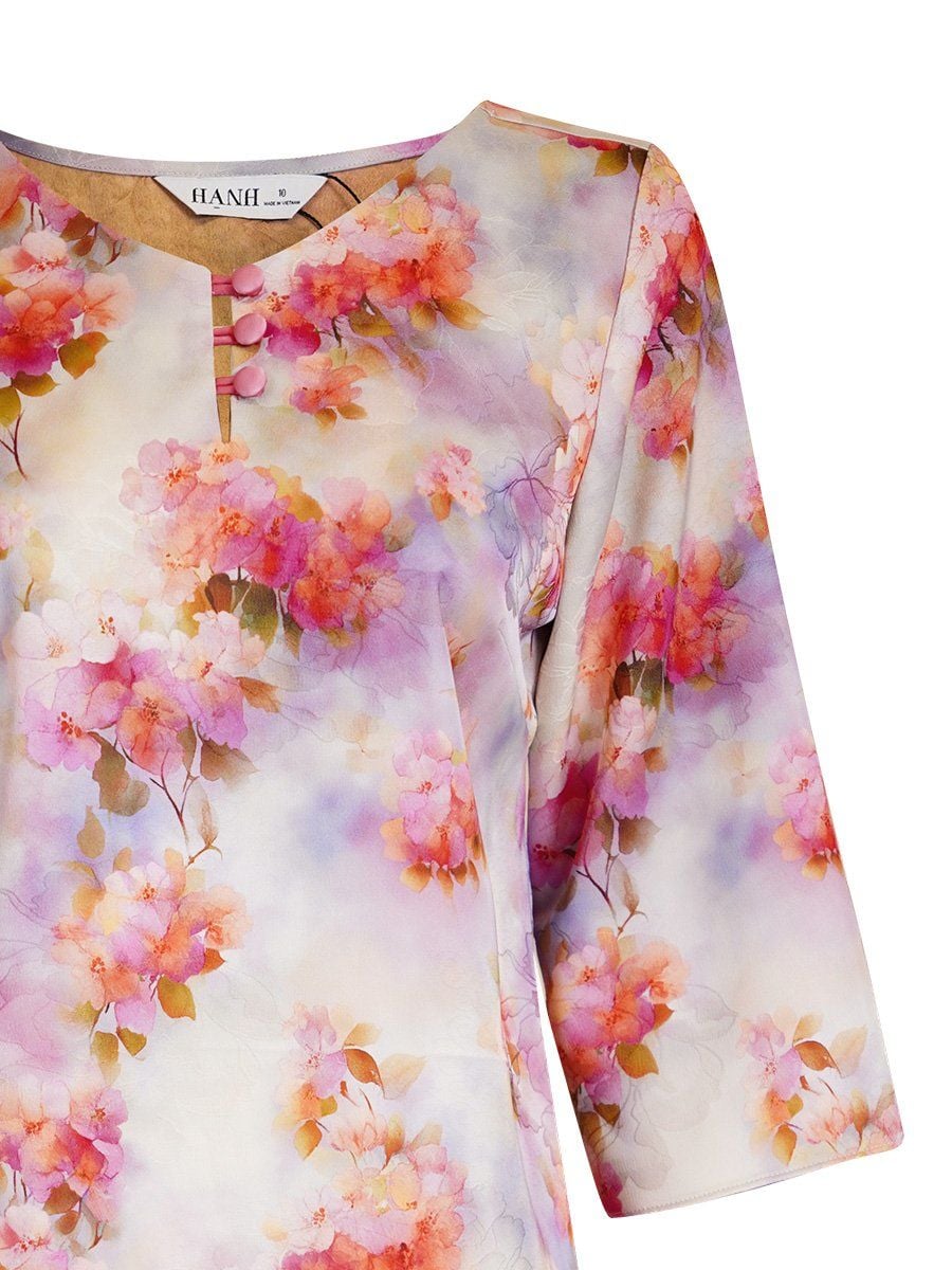  HẠNH - Áo kiểu cổ tròn đính nút bọc tay lỡ chất liệu lụa Mẫu Đơn 25417/5.378 