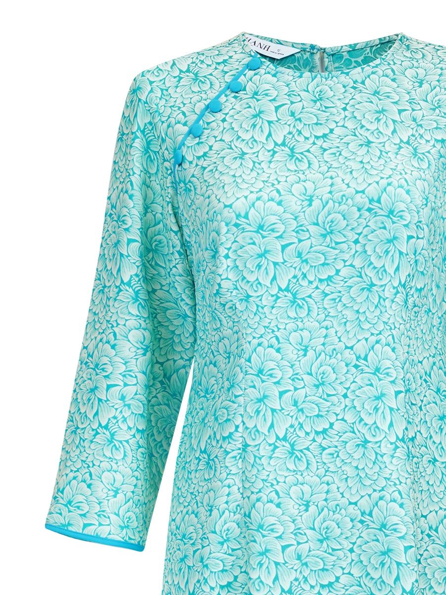  HẠNH - Áo dài cổ tròn đính nút bọc chất liệu gấm 25419/5.540 