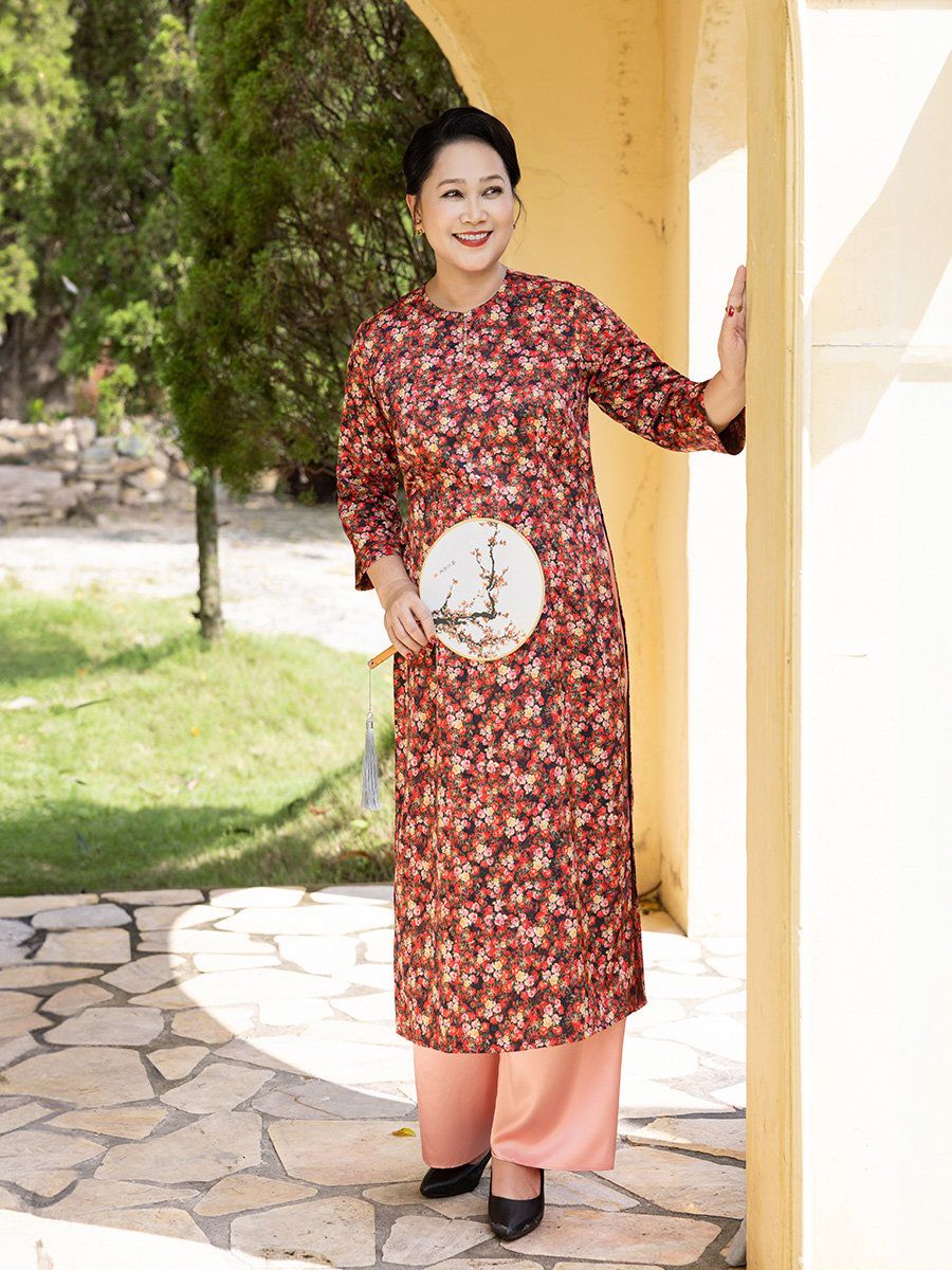  Hạnh - Bộ áo dài thiết kế cổ tròn chất liệu lụa mẫu đơn in họa tiết 25420/5.294 