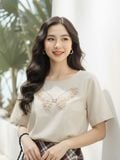  Hạnh - Áo kiểu trung niên cổ tròn tay ngắn chất liệu linen thêu họa tiết 3413/5.289 